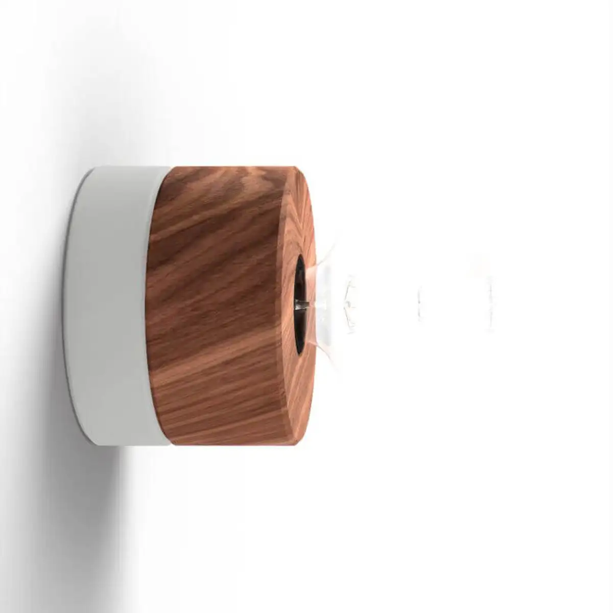 Wandlampe aus Walnuss Holz, Sockel in winterweiß, skandinavisches Design von ALMUT